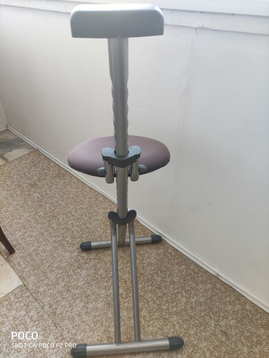 Метален сгъваем стол за гладене