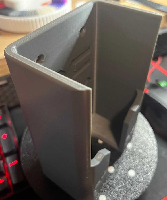 Suport perete incarcator Dacia Spring