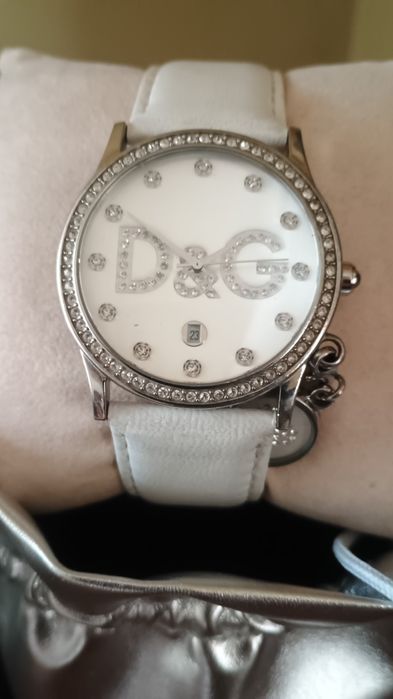 Ceas dama DG ,purtat ocazional,arata și functioneaza impecabila și fun