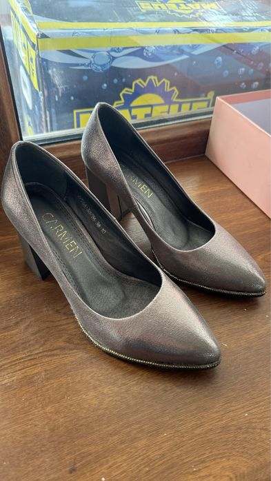 Продам Туфли 38 размер