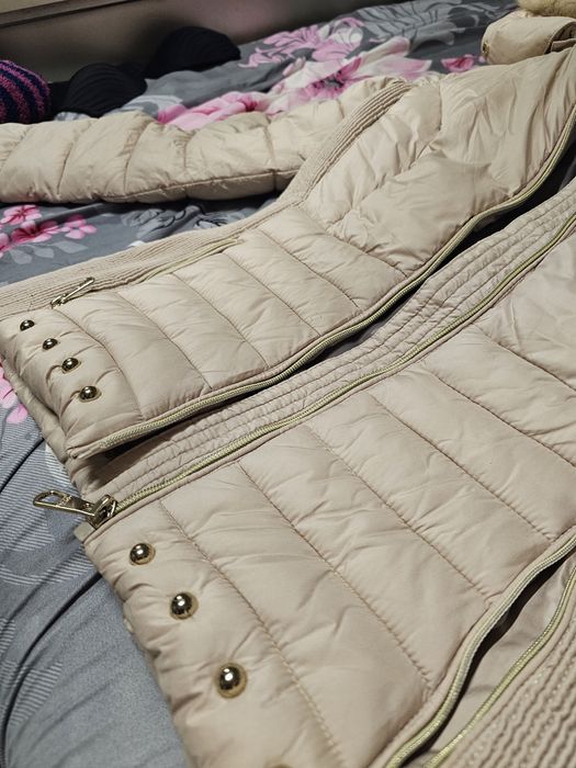 Geaca guess , groasa , xs