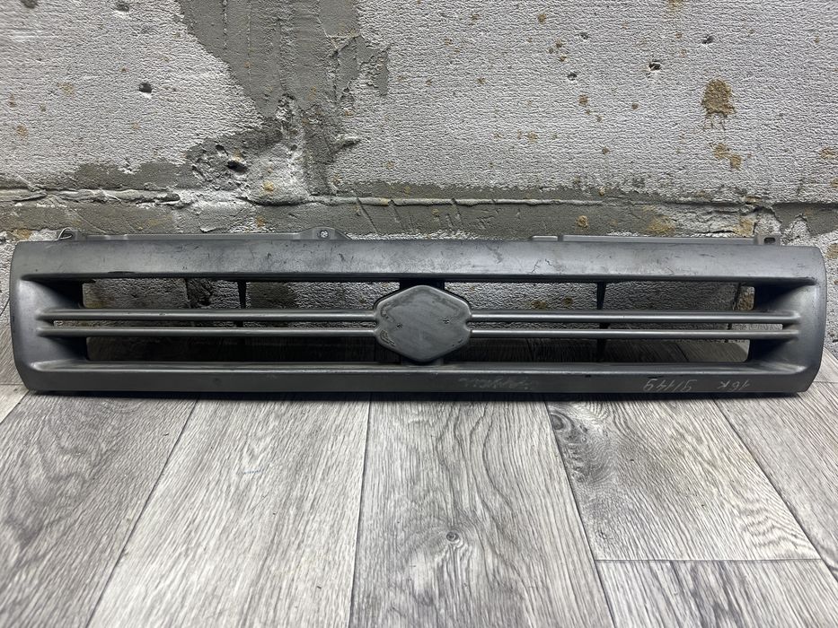 Решетка радиатора Сузуки .