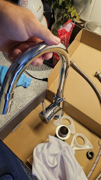 Baterie chiuvetă baie sau bucătărie gât lebădă rotativ 360°