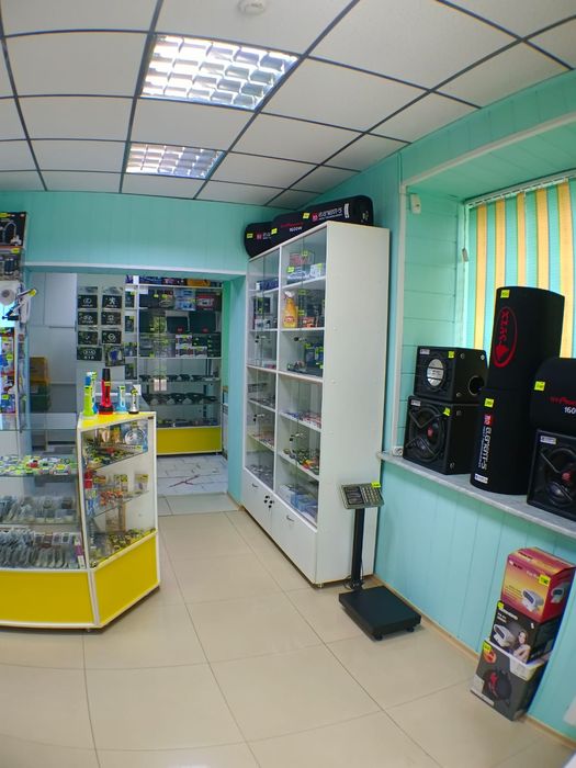 Продаётся ком.помещение магазин,бутик ,офис