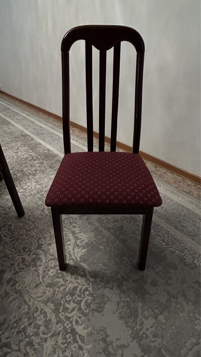 Стол и стулья жаксы жагдайда