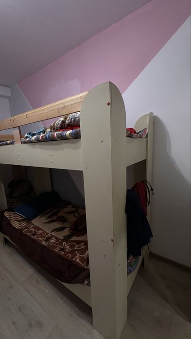 Продам двухярусные кровати