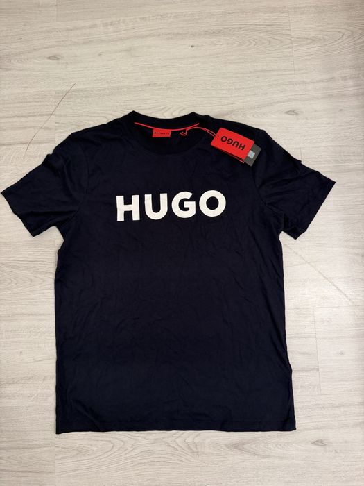 Tricou Hugo.
