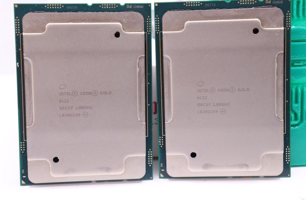 2 x Procesor Intel Xeon Gold 6122 20 Cores/40 Th 1.8/3.7GHz Lga3647
