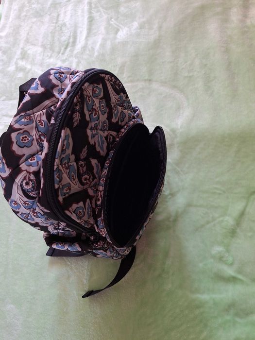 Дамска раница VERA BRADLEY,чисто нова