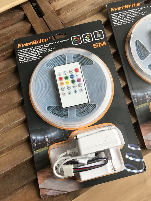 Banda LED Muzicala LED RGB Bucatarie 5 Metri Ikea Color Everbrite Kika