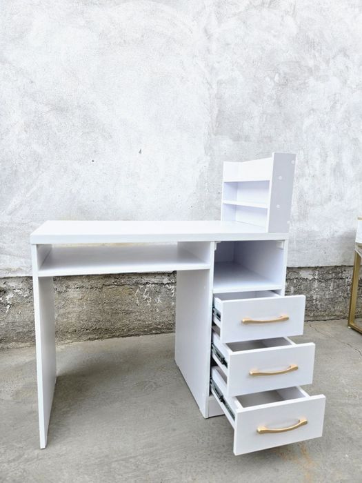 Маникюр стол рассрочка в Ташкенте