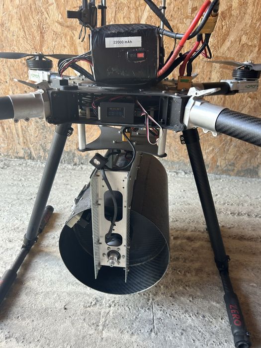 Drona agricola pentru ingrasamant solid