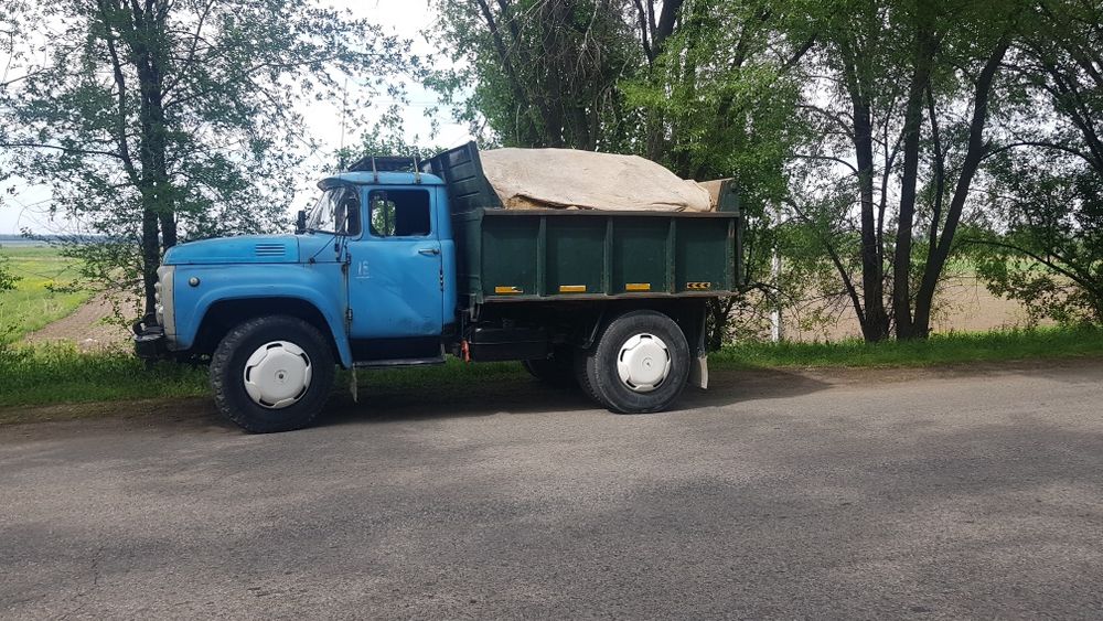 Зил Доставка:
Щебень
Песок.мытый барханный
Глина 
Чернозем 
Камни
Сник