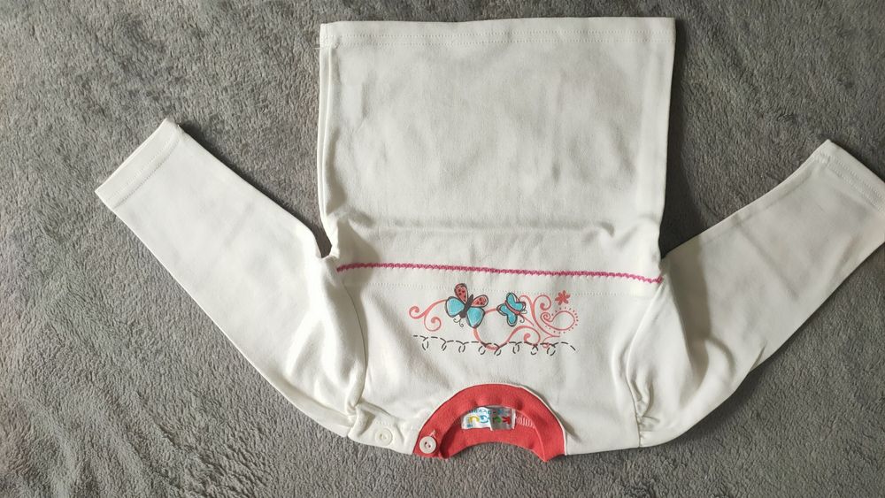 продам котфы и костюмы на девочку