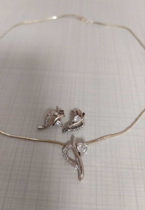 Сребърен комплект - колие, висулка и обеци