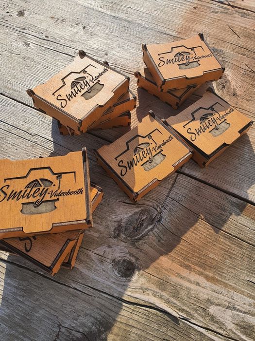 Cutii din lemn pentru stick usb MOD001