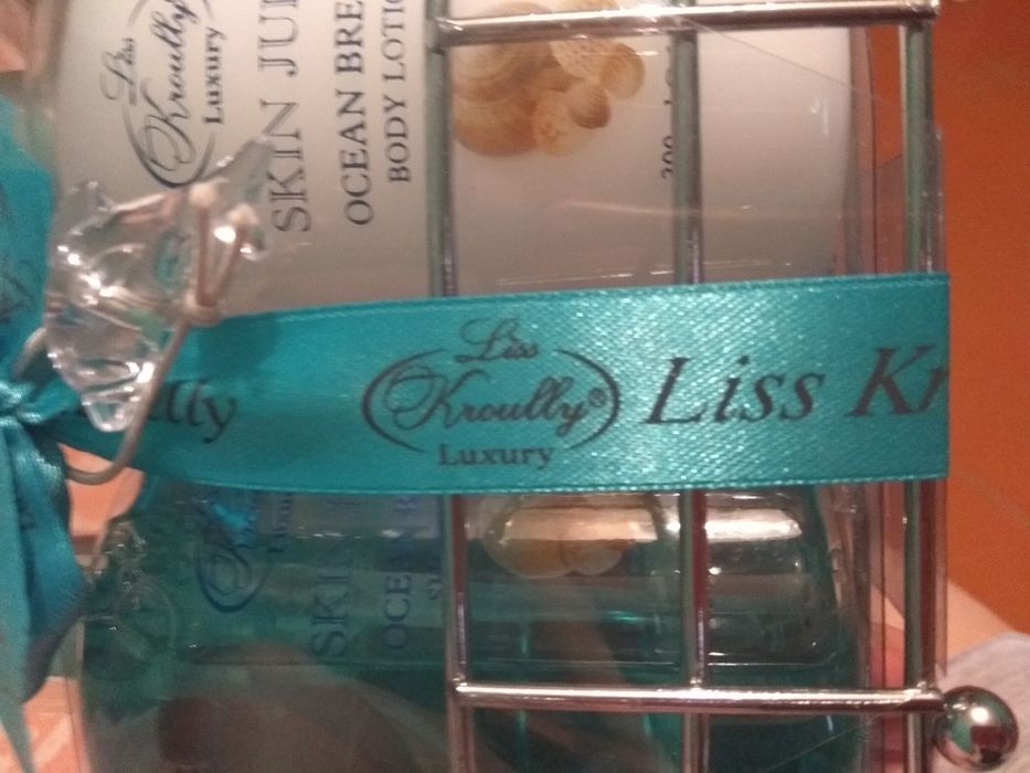 Продается набор для душа.