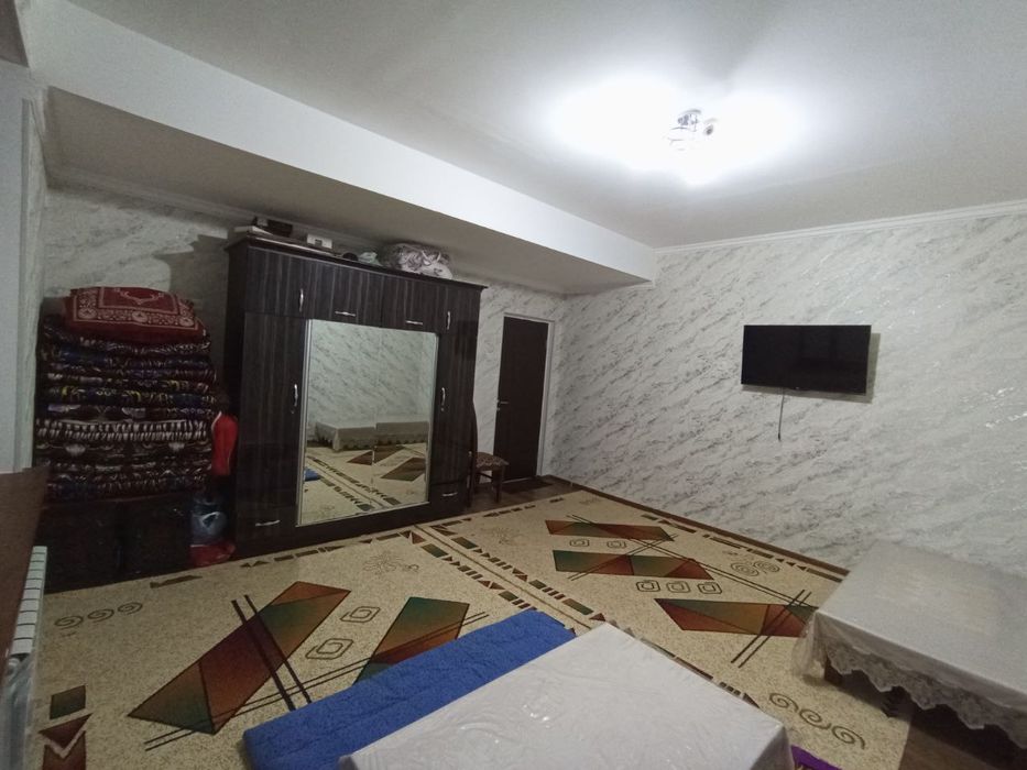 Sergili quruvchilar metro 12-bekat yonida 2xona 3etaj evro remont