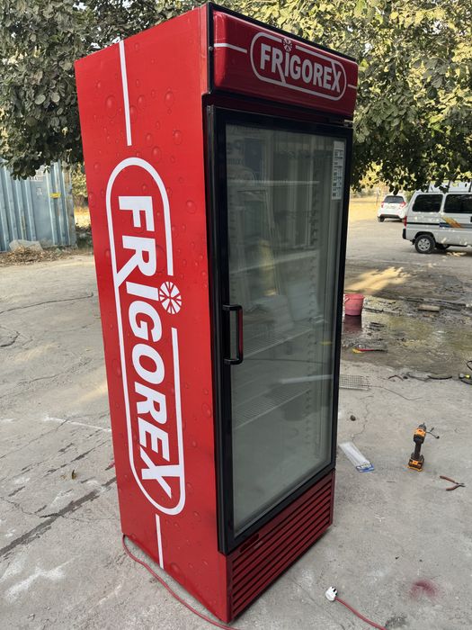 Vitrina xaladilnik zavodskoy sotiladi srochna