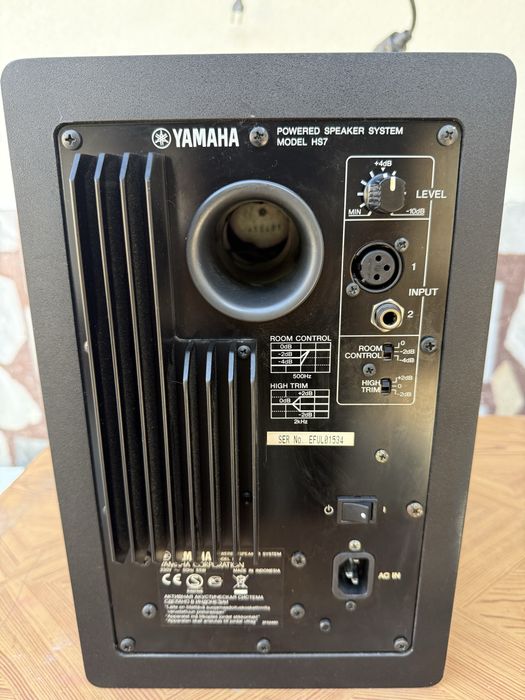 Студийни колони Yamaha Hs7 Като Нови