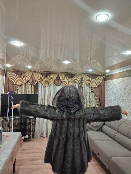 Продаю шубу автоледи енот