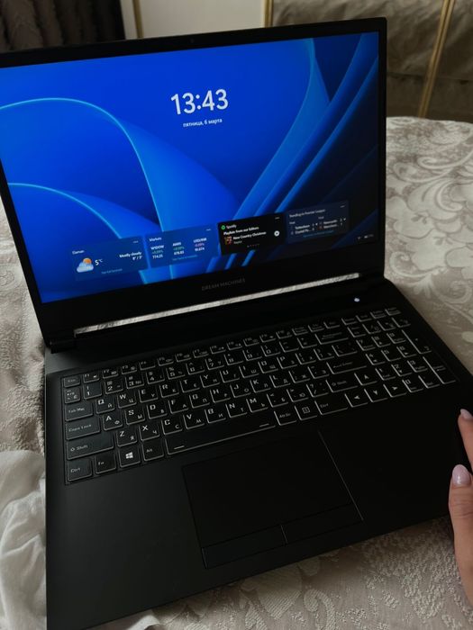 Ноутбук игравой.