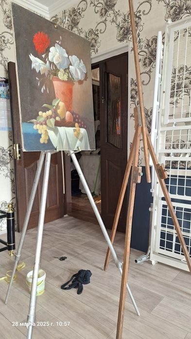 Продаю мольберт треноги