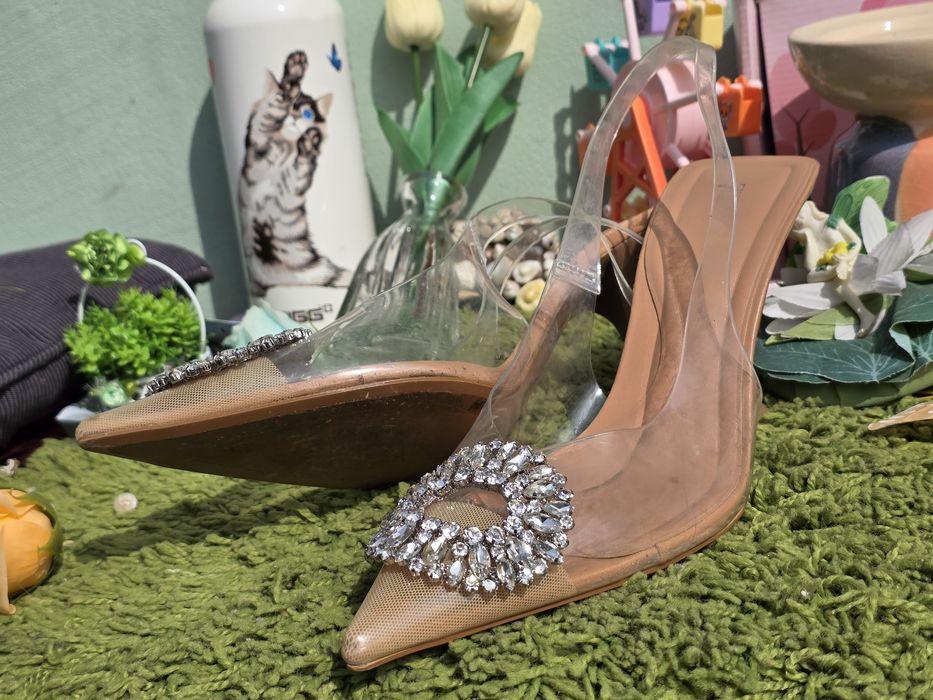 Zara силиконови сандали с диаманти N40