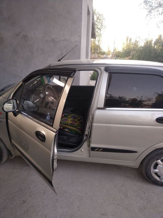 Matiz 2 paditsiya yili 2009 yil holati ideal yurish lolati  benzin