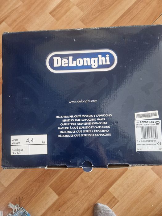 Espressor manual si cappuccino DeLonghi Scultura +capsule