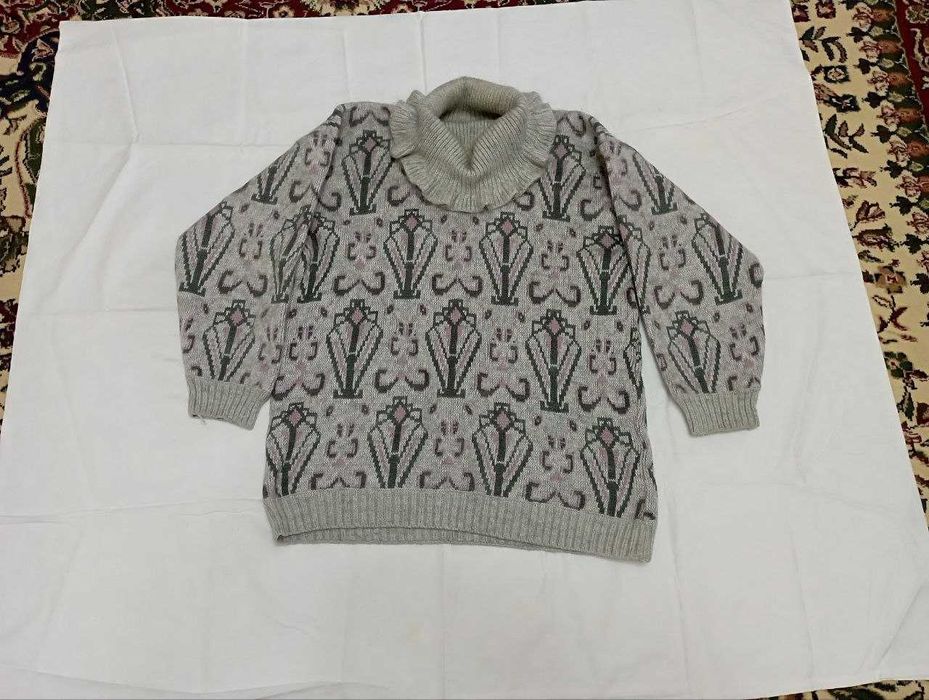 Продаются  женские свитера  100% шерсть