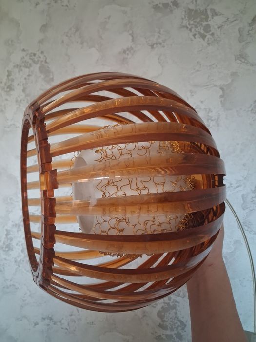 Продам    люстру