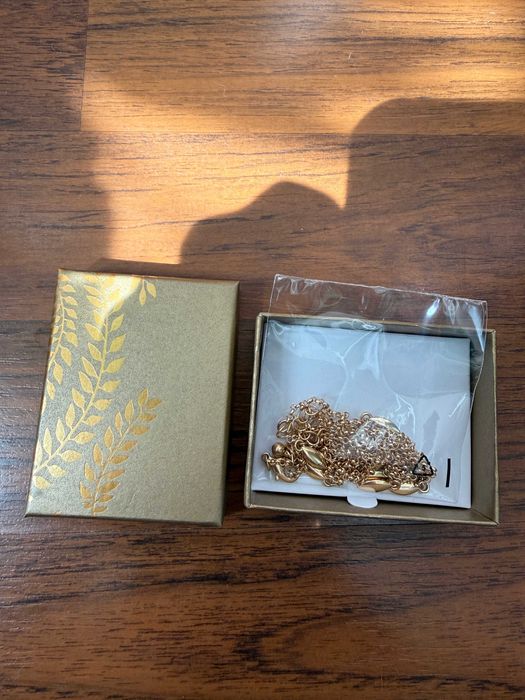 Колие Avon Maxima в златист цвят