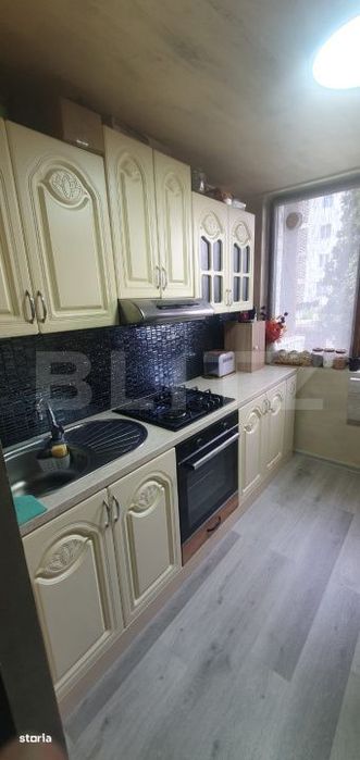 Apartament de vanzare, cu 3 camere, semidecomandat - in Vatra Dornei