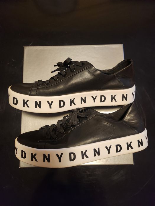 Черни маратонки  DKNY
