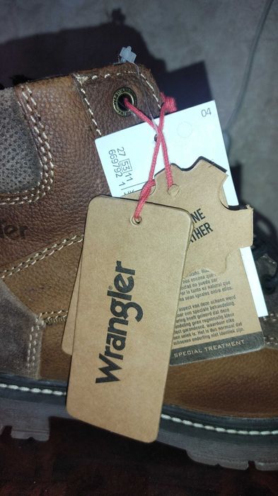 Срочно продам ботинки Wrangler