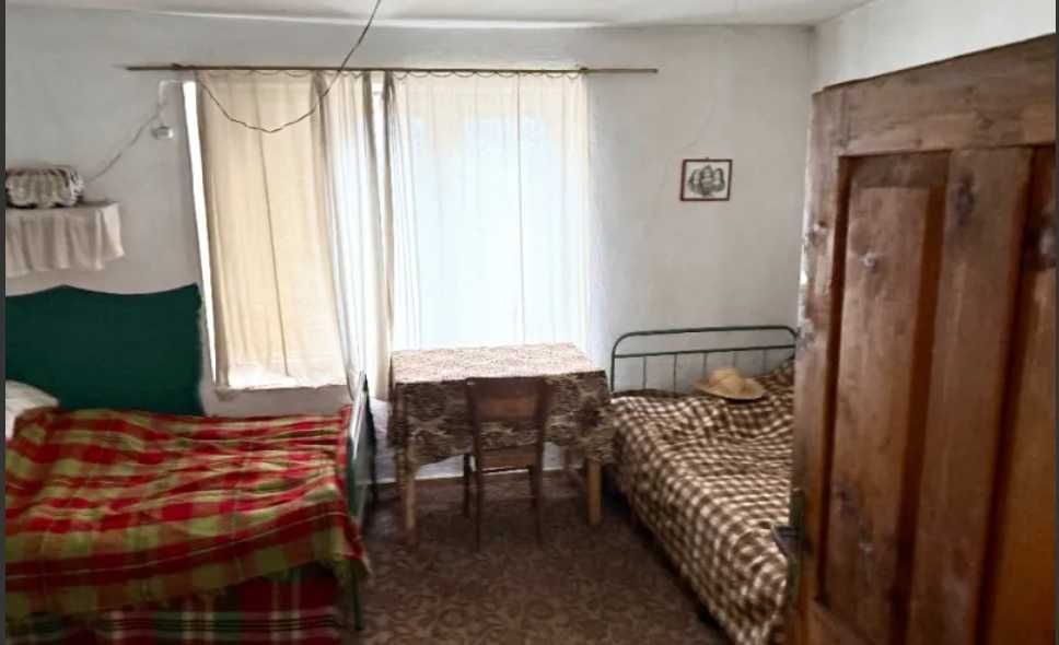 Триетажна къща в с. Лясково с гараж и работилница. отлична възможност!