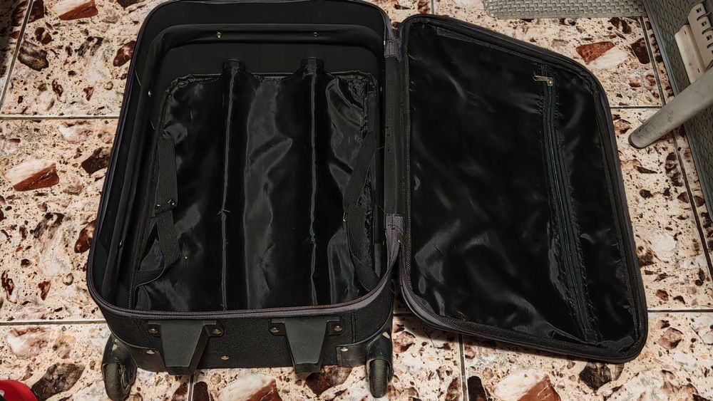 Troler negru 48x34x17cm