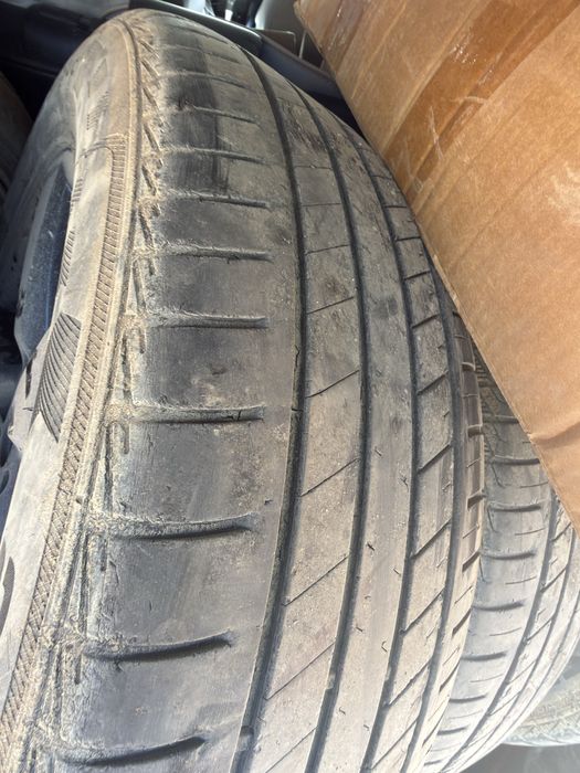 Продам летние шины р 18