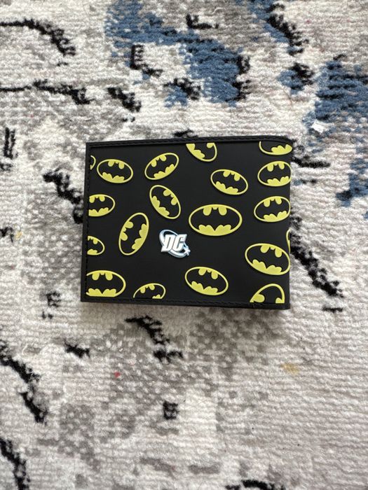 Кошелёк Batman DC — стильный, компактный, с отделениями