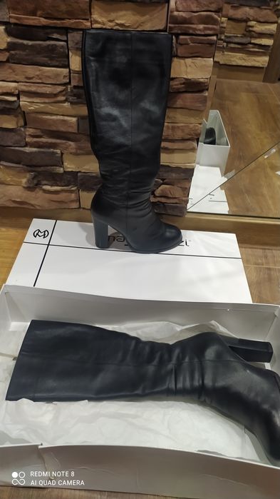 Зимние кожаные модельные сапоги