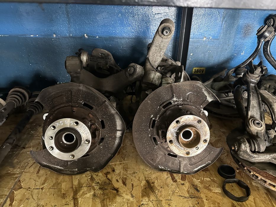 Fuzeta / Brate / discuri / Etrier BMW X5 X6 F15 F16 2013-2019 mecanica
