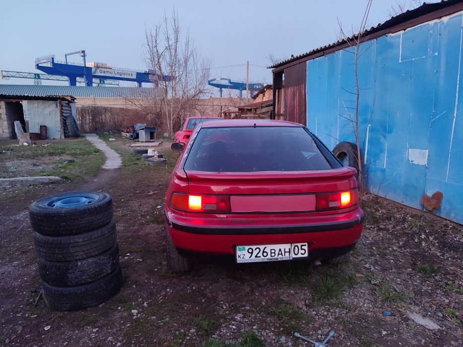 Продам мазду 323