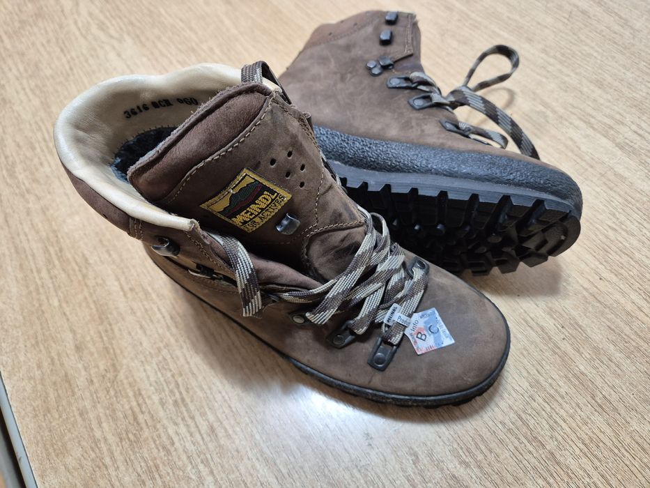 Bocanci  munte Meindl talpic 26 cm