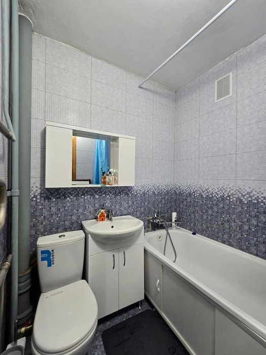 Продам 2 ком. квартиру Орбита 4 дом 33