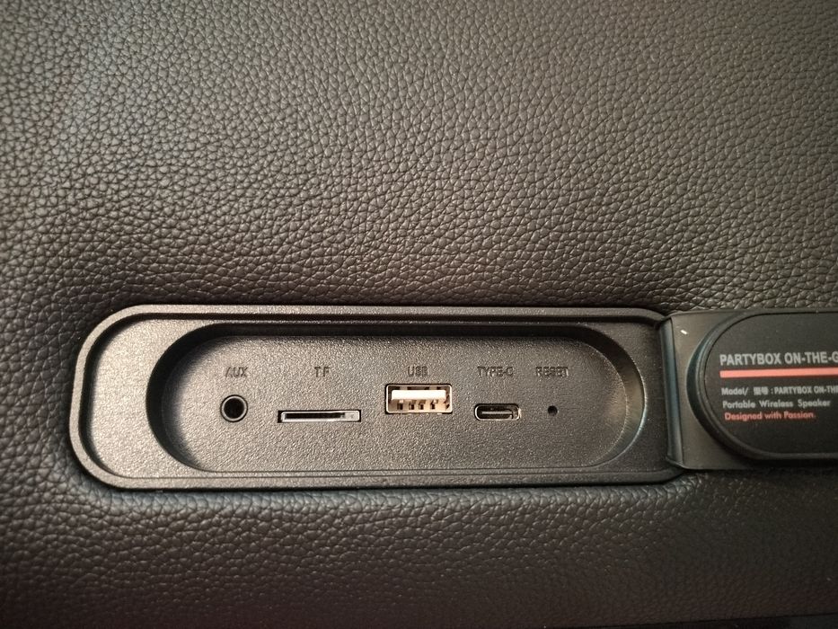 JBL колонка+ микрофон