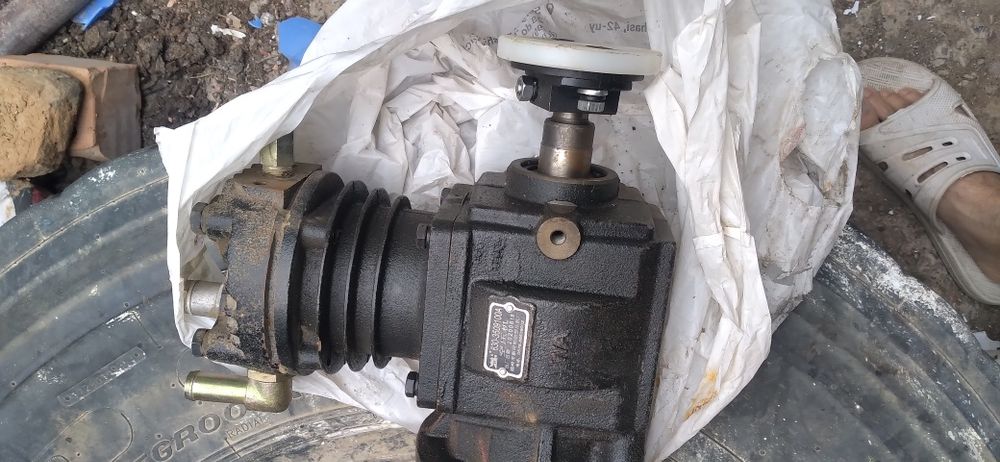 Погрусчик запчастлари сотилади