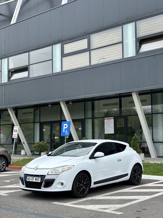 RENAULT Megane 2011 — imagine 2