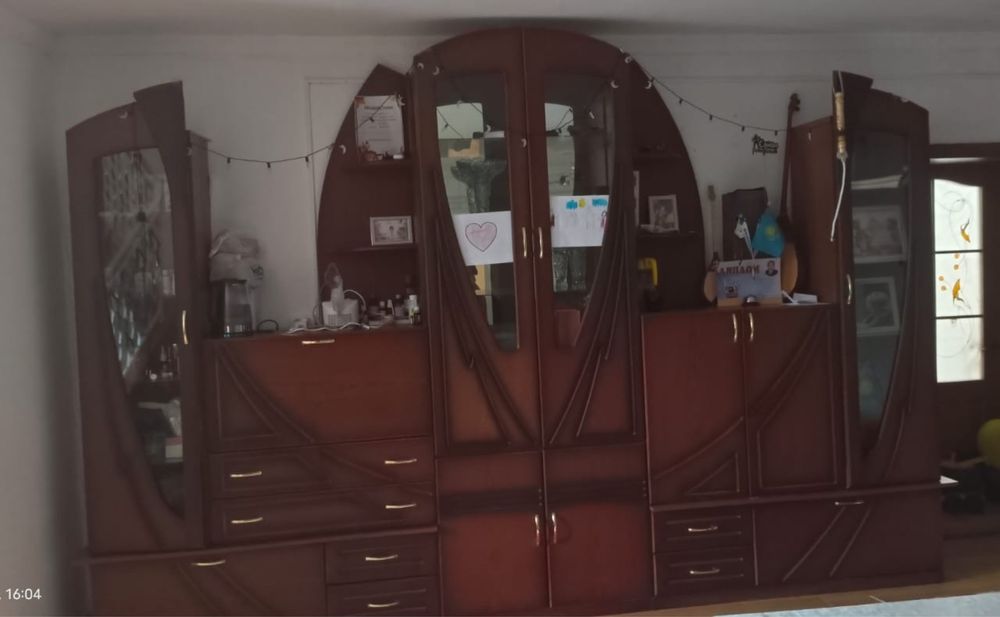 Продается гарнитур