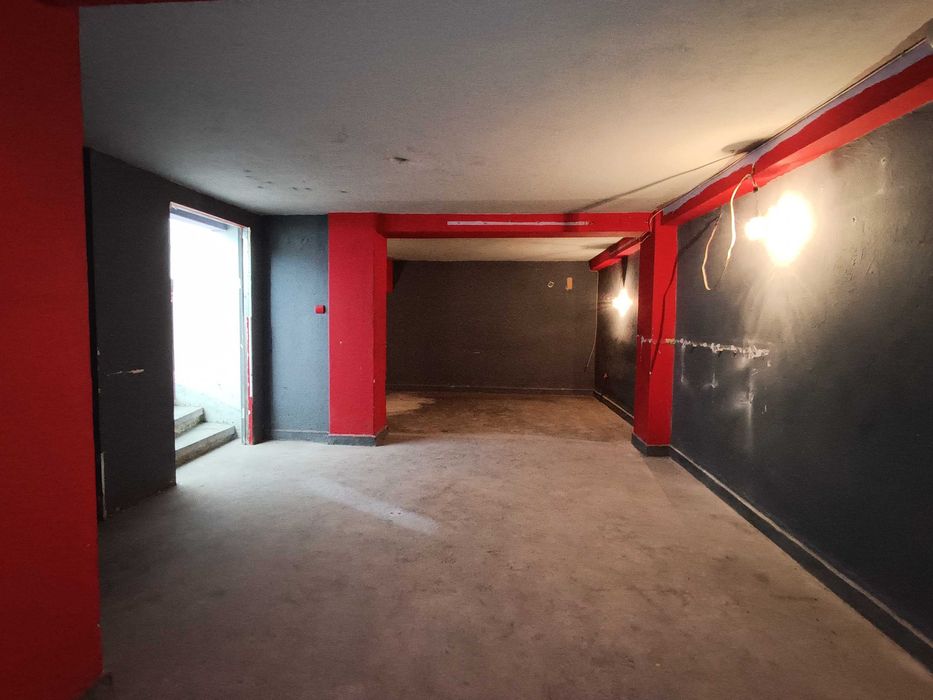 Продава се Магазин в Велико Търново, Център - 250 кв.м за 235 €/кв.м - Снимка #2